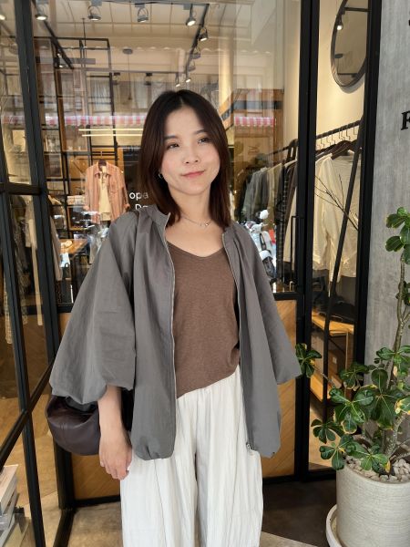 Ai24設計檔口超Q泡袖輕風衣 