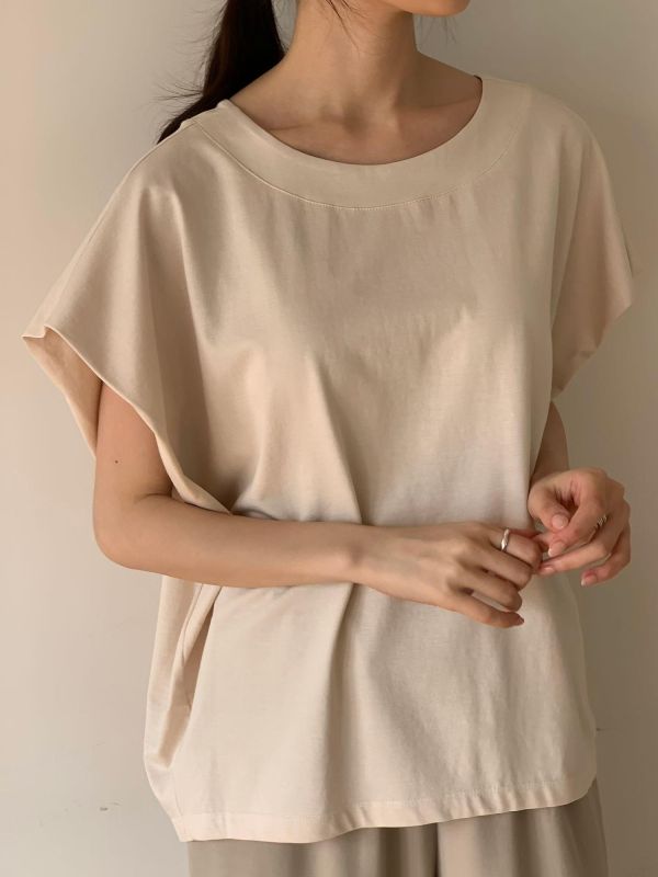 Ap412.質感愛牌家特殊料斗篷上衣 