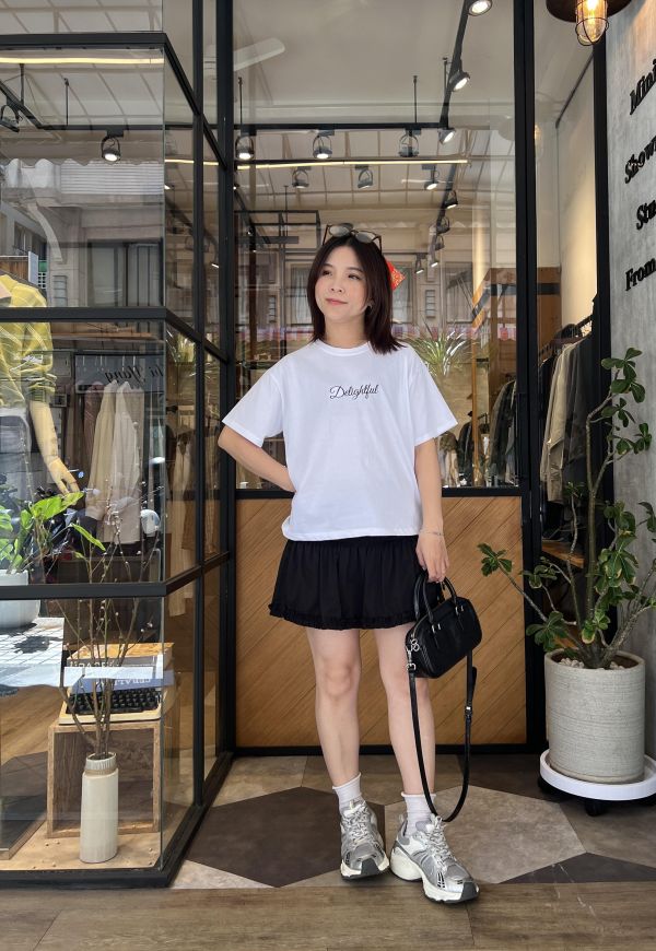 Mh302.電繡英字質感方型t 