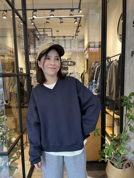 Jn108.全員必收超美版單色大學t 