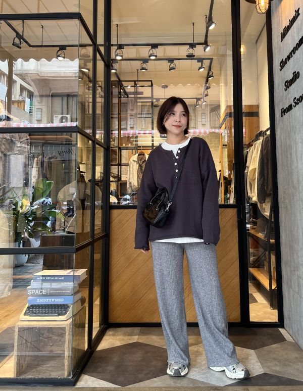 La07.小排扣毛線上衣 