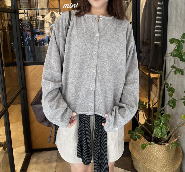 Sp123.霧絨面可愛開襟衫/灰 
