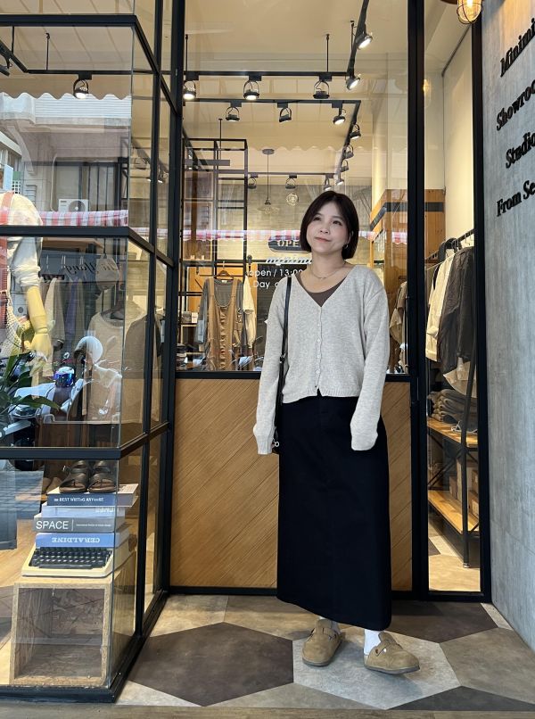 St13.質感愛牌家單色丹寧裙 