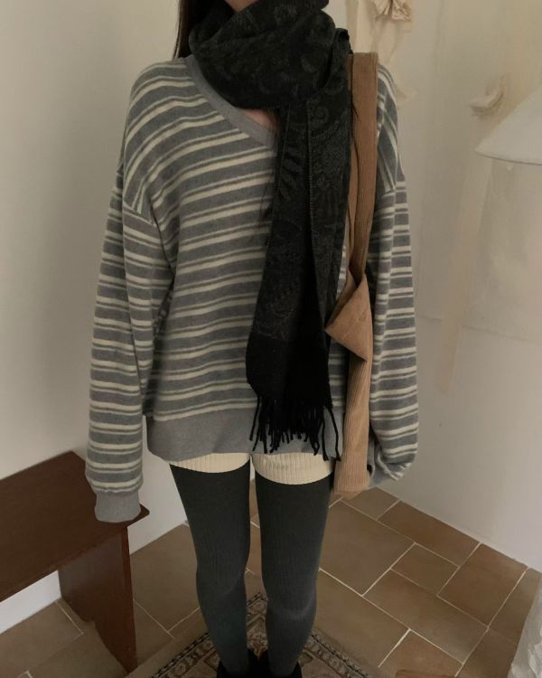 Dm105.超美霧絨v領條紋上衣 