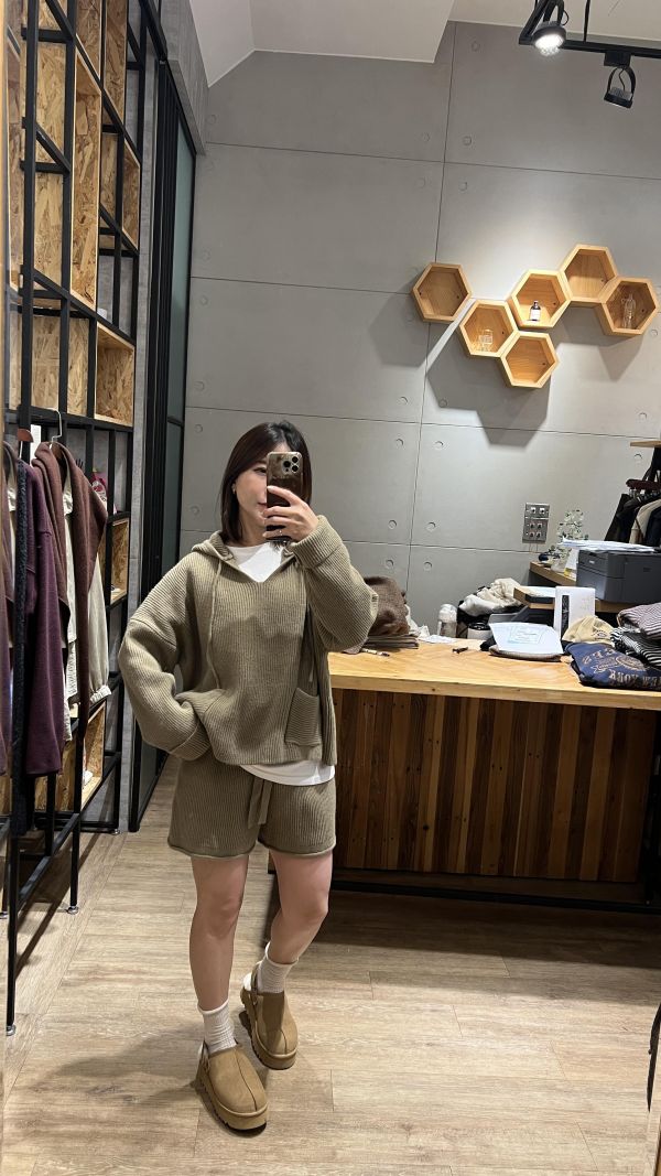 sp125.超Q連帽毛衣+短褲套裝/駝 