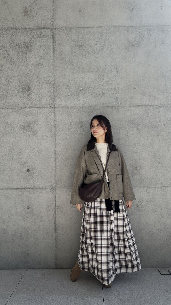 Nn117.拼色領毛呢外 