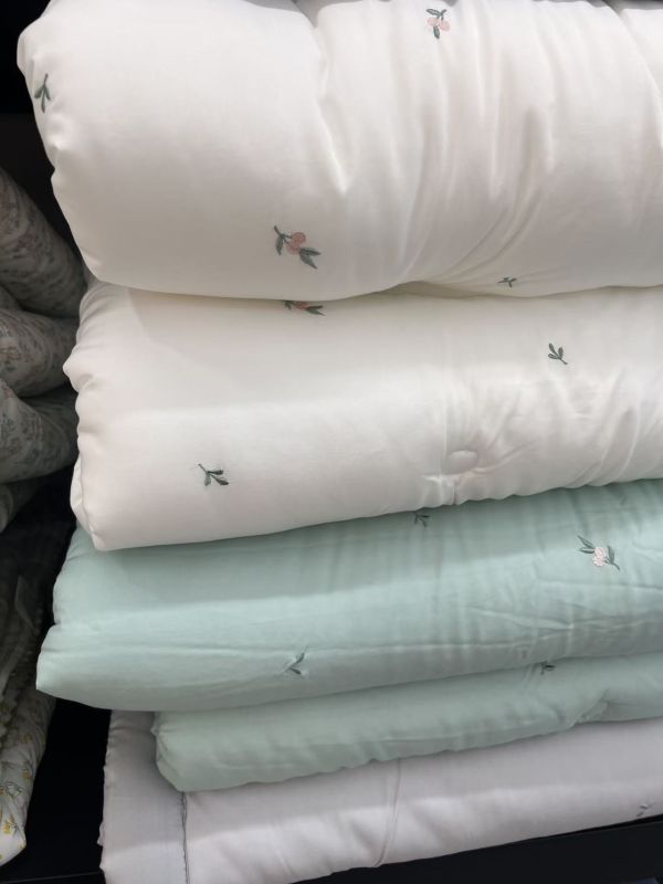 Kg74.刺繡小花天絲莫代爾四季被/綠 