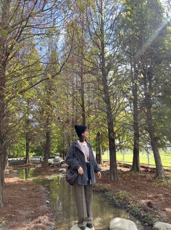 Nn123.設計師檔口坑條絨帽衫外 