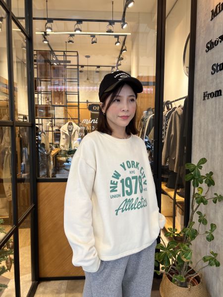 Jn103.超Q美色輕量大學t 