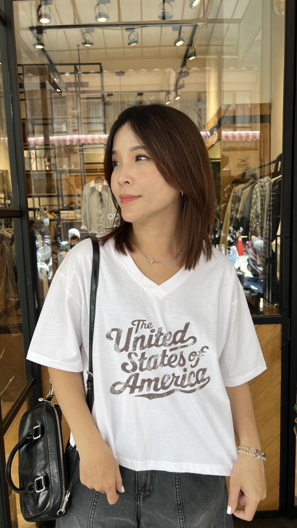 Ap402.必收V領英字方形t 