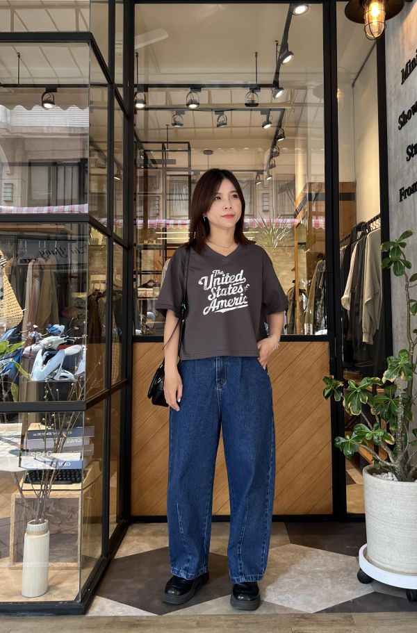 Ap402.必收V領英字方形t 