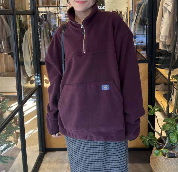 Dm115.輕量法蘭絨拉鍊翻領大學t 