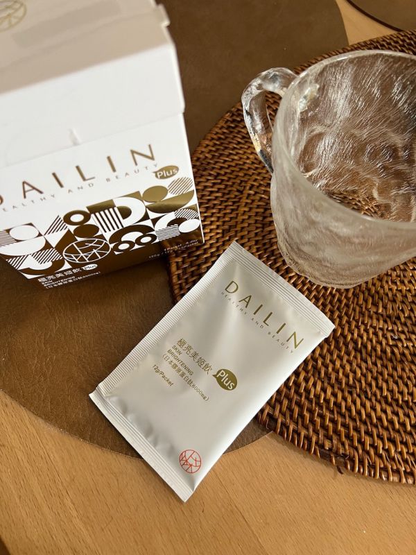 極亮美姬飲plus!(10包入) 