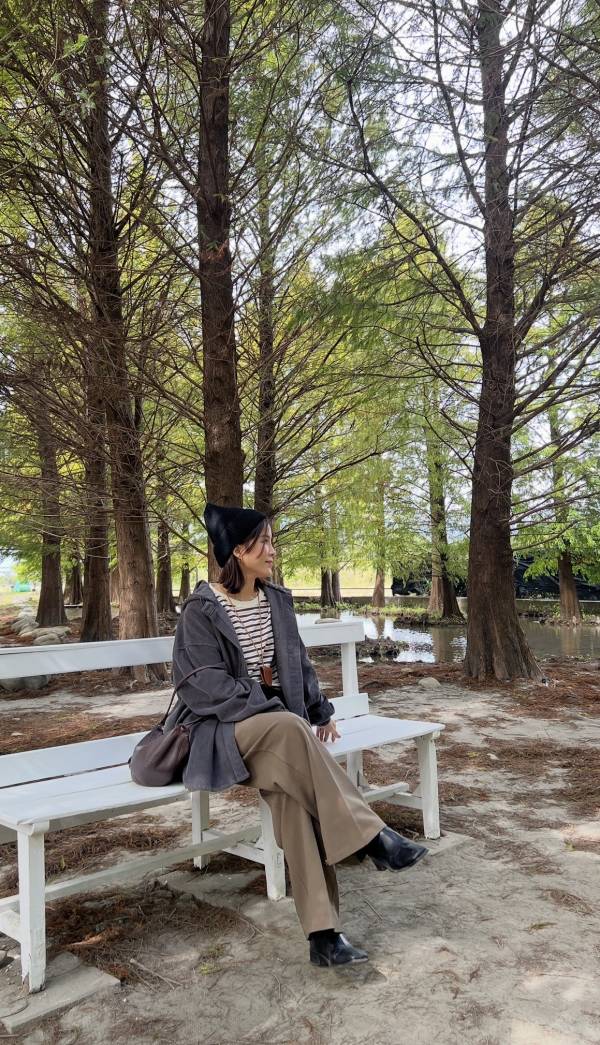 Nn123.設計師檔口坑條絨帽衫外 