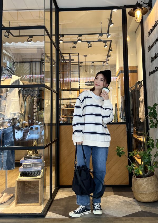 Dc108.室友共穿/清新v領寬條大學t! 