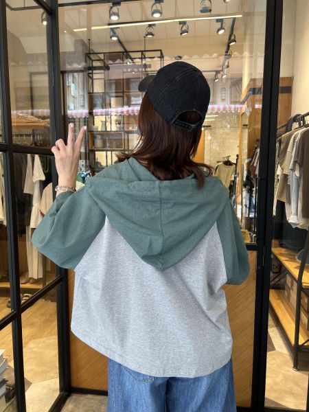 Js15.k牌家超Q拼接連帽t 
