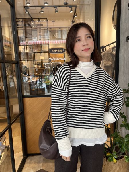 Dc105.v領條紋羊毛衫 