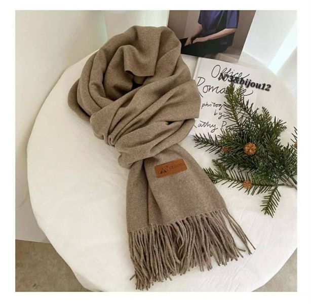 Dc125.超親膚羊絨圍巾 