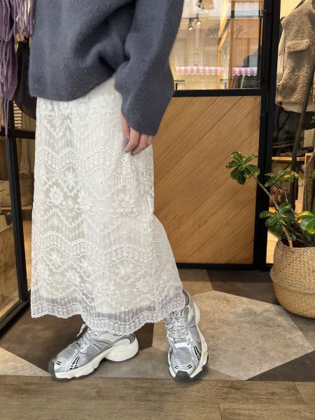 Dc119.超美雕花層次裙 