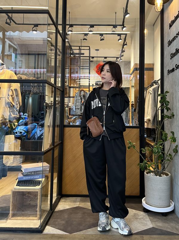 Ma312.薄款休閒帽外套裝 