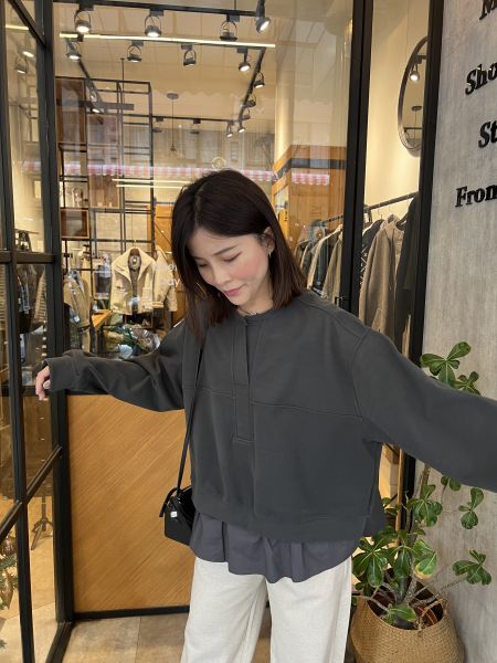 Jn110.最愛設計師檔口質感絨面拼層次上衣 