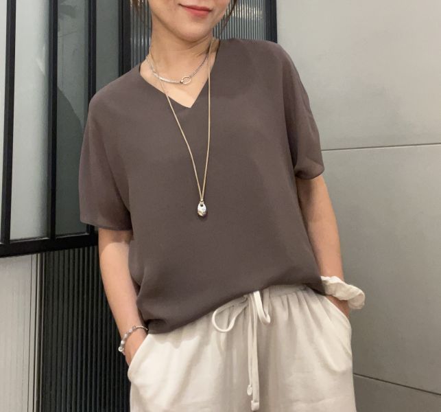 JL715.質感S家顯瘦v領紡衫 