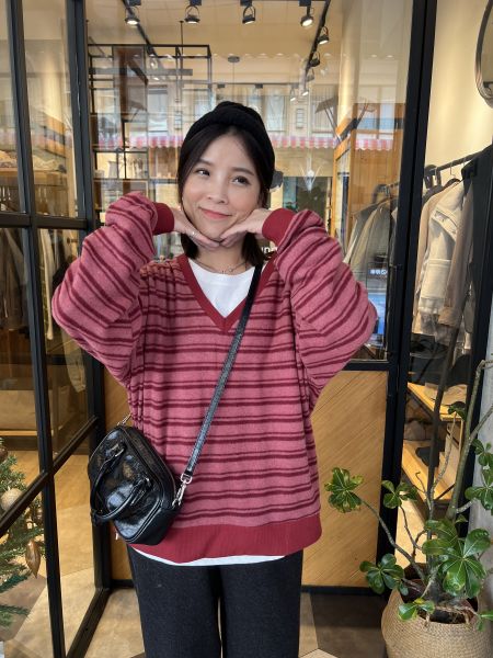 Dm105.超美霧絨v領條紋上衣 