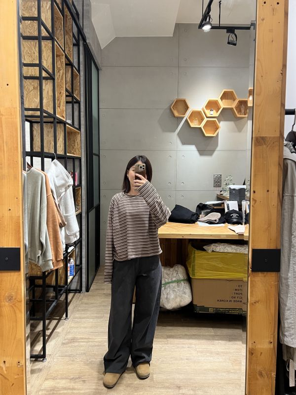 Hm137,限量超親膚條紋上衣 