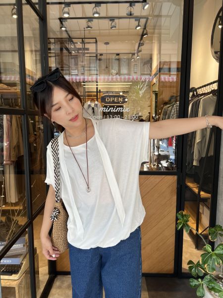 Ap407.簡約設計綁帶上衣 