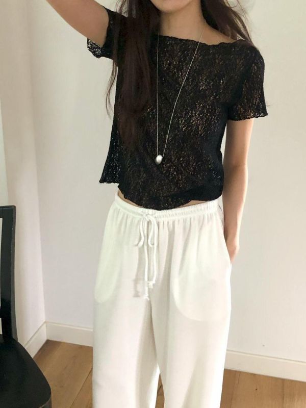 Ai01.Lc鏤空雕花上衣 