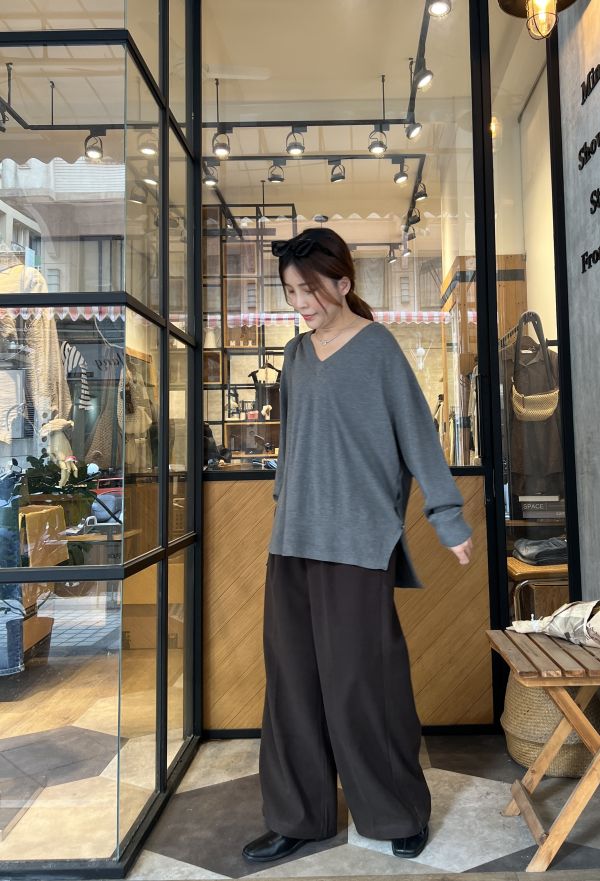 Nv106.質感s家親膚v領針織設計上衣 