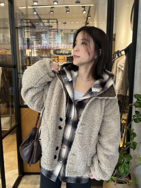 Dm125.愛不釋手雙面穿QQ毛外套 