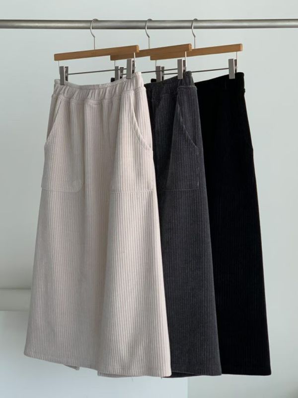 Nv111.不挑人絨棉坑紋美版裙 