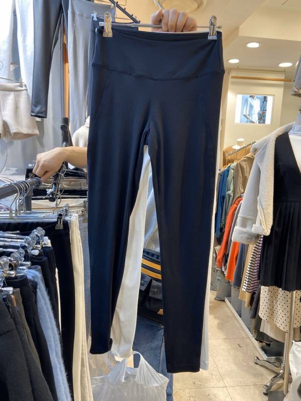 D30.強勢回歸超顯瘦延展內搭褲！ 