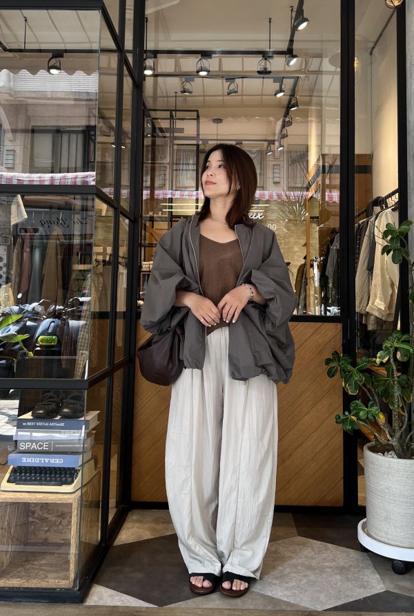 Ai24設計檔口超Q泡袖輕風衣 