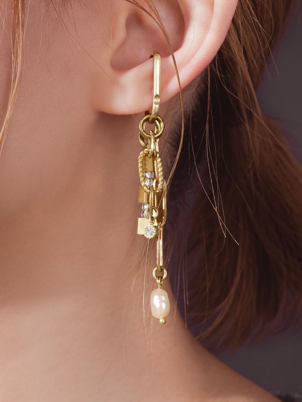 Lapis | Crosslight * 珍珠 閃光 黃銅 耳環 耳骨夾 交換禮物 天然珍珠 水晶耳環 珍珠耳環 耳夾耳環 聖誕禮物 聖誕耳環 蜜蜂耳環 閨蜜禮物