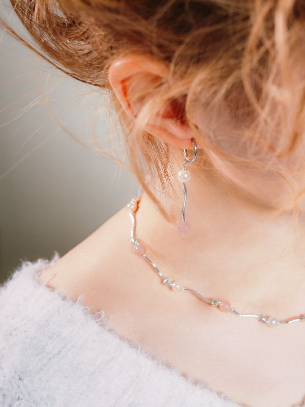 CIRRUS - 粉雪 * 粉水晶 珍珠 桃花人緣 溫柔守護 純銀 耳環 交換禮物 人緣 婚禮小物 情人節禮物 招桃花 水晶耳環 生日禮物 畢業禮物 礦石