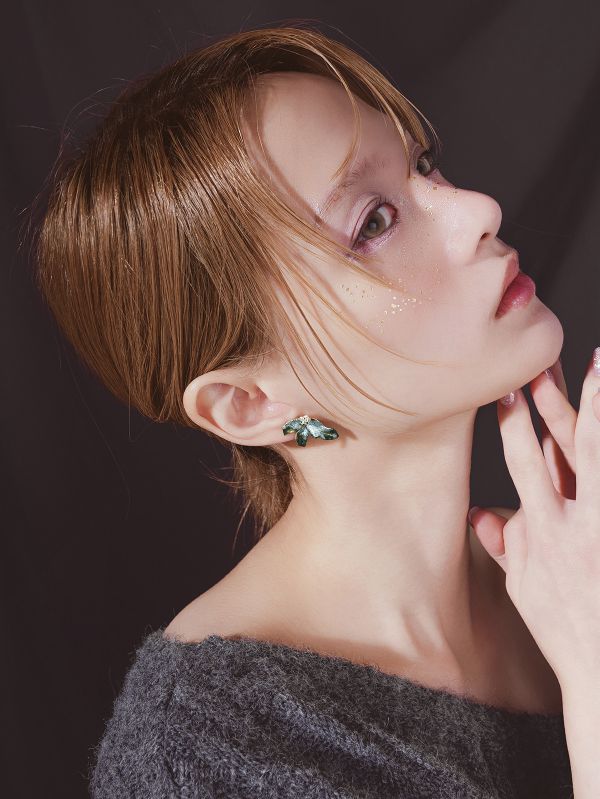 Xmas | Emerald * 翠綠 黃銅 冷琺瑯 聖誕紅耳環 交換禮物 植物耳環 純銀耳針耳環 聖誕禮物 聖誕紅花耳環 葉子耳環 閨蜜禮物