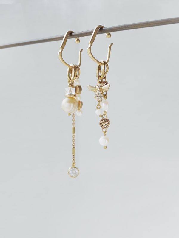 Lapis | Bee Charm * 珍珠 蜜蜂 黃銅 耳環 耳骨夾 交換禮物 天然珍珠 水晶耳環 珍珠耳環 耳夾耳環 聖誕禮物 聖誕耳環 蜜蜂耳環 閨蜜禮物