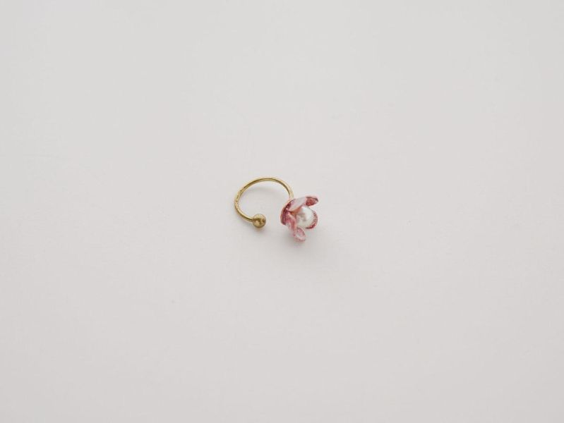 暮光系 - 春日小花紅 * 黃銅 珍珠 花朵 彩色  樹脂 耳骨夾 交換禮物 婚禮小物 情人節禮物 珍珠 珍珠耳環 珍珠耳骨夾 生日禮物 耳窩夾