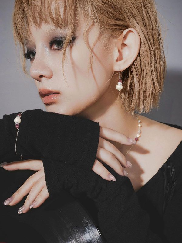 SCARLET - 蝕 * 紅石榴  珍珠 純銀 健康循環 永恆自信 耳環 交換禮物 婚禮小物 情人節禮物 招財水晶 耳環 生日禮物 畢業禮物 礦石 能量水晶