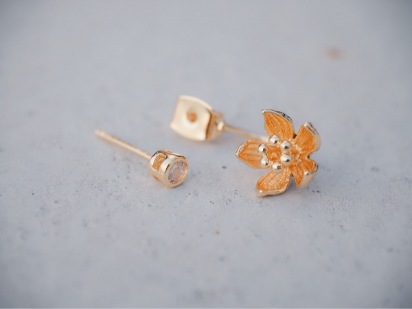 Whispering balloon flower-18K gold colour * earrings earring Whispering balloon flower