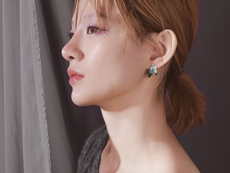 Xmas | Emerald * 翠綠 黃銅 冷琺瑯 聖誕紅耳環 交換禮物 植物耳環 純銀耳針耳環 聖誕禮物 聖誕紅花耳環 葉子耳環 閨蜜禮物