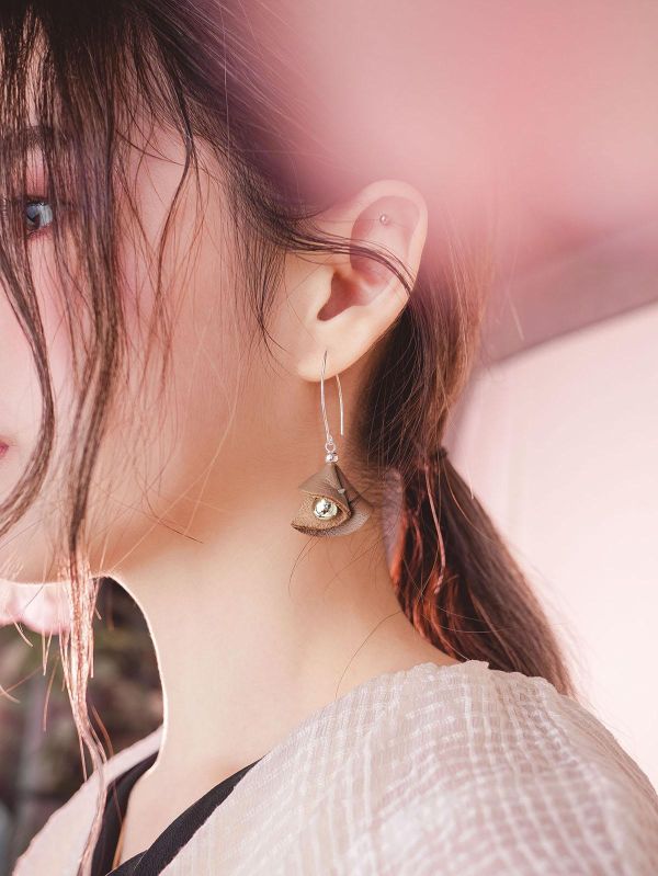 AFTERGLOW | 雲 * 純銀 皮革 天然 幾何 抗敏 垂墜 耳環 ESG natural系列 recycled material 公平貿易 環保 環境友善 羊皮 耳環 花耳環