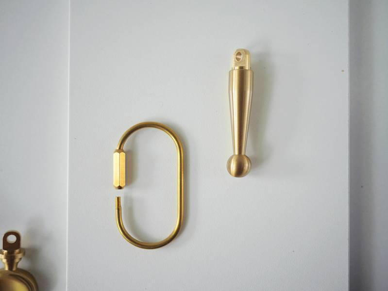 NoTouch - Brass antimicrobial button presser/ key ring 防疫 禮物防疫專區殺菌防疫指尖 防疫手指居家 防疫 商品電梯 門鈴 按鈕 零接觸黃銅 防疫 殺菌 鑰匙圈隨身 防疫 小物防疫飾品 抗菌