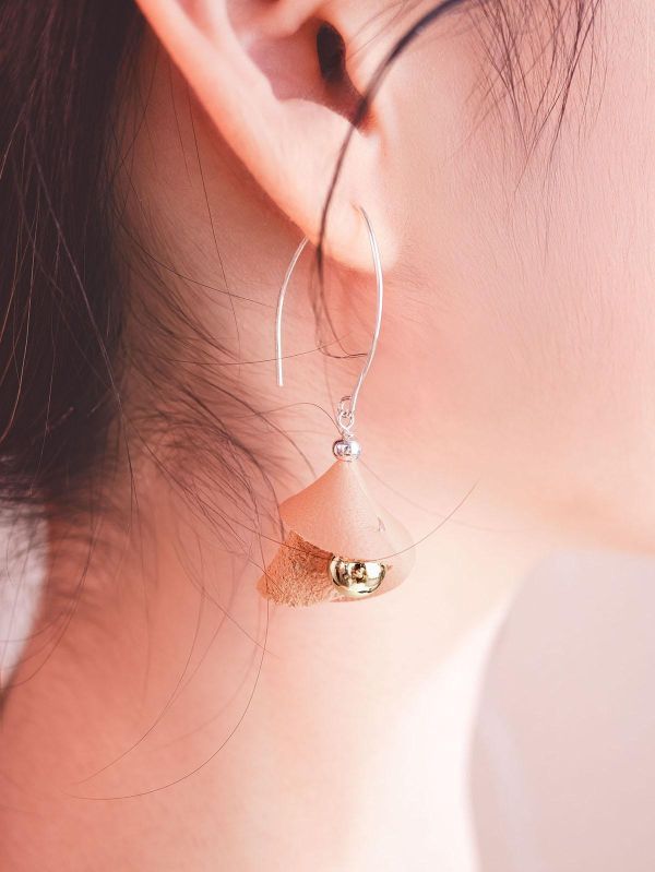 AFTERGLOW | 雲 * 純銀 皮革 天然 幾何 抗敏 垂墜 耳環 ESG natural系列 recycled material 公平貿易 環保 環境友善 羊皮 耳環 花耳環