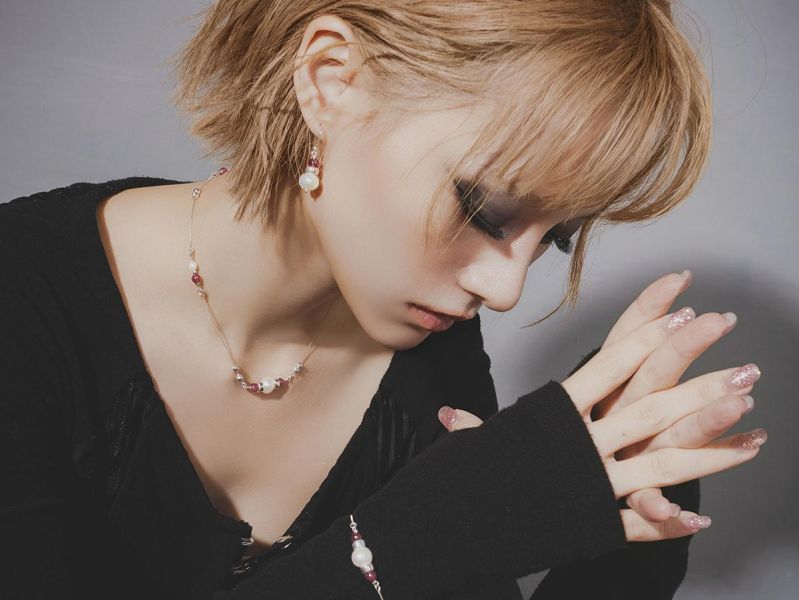 SCARLET - 蝕 *  紅石榴 珍珠 純銀 項鍊 交換禮物 婚禮小物 情人節禮物 招財 水晶項鍊 生日禮物 畢業禮物 礦石 能量水晶