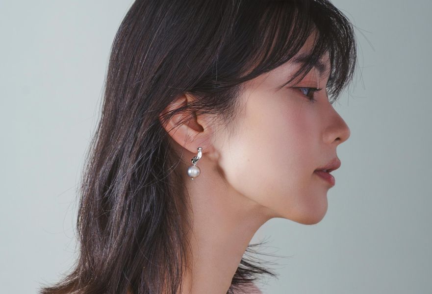 LUNARIA - 月澄 * 銀色 黃銅 純銀針 天然珍珠 抗敏 耳環 女生禮物 情人節禮物 母親節禮物 淡水珍珠 珍珠 珍珠耳環 生日禮物 耳環