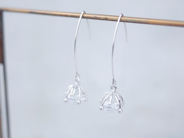 innocence series earrings- dandelion seeds (three colours to choose from) dandelion seeds