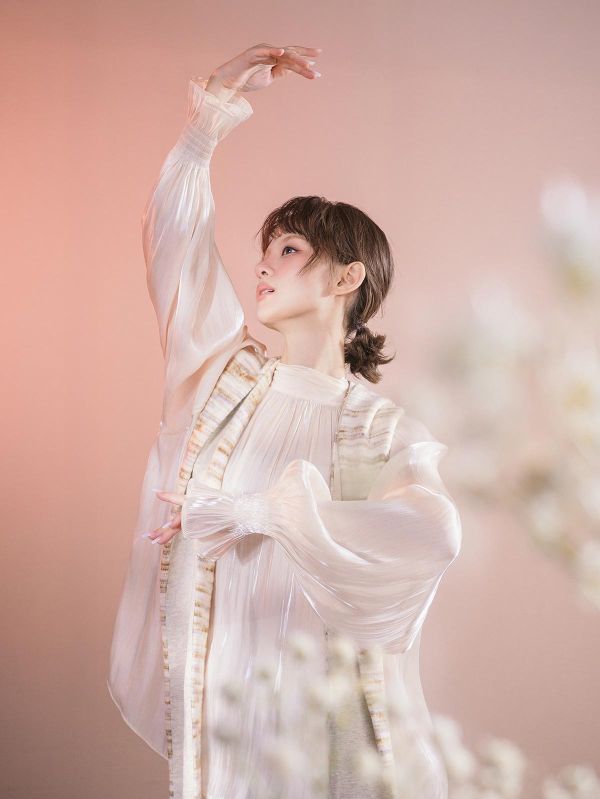 PETAL 系列 - 初綻 * 米色 咖啡色 混織毛料 圍巾 連帽圍巾 保暖物件 圍巾 圍巾帽 圍脖帽子 帽子圍巾 情人節禮物 新年禮盒 毛料圍巾